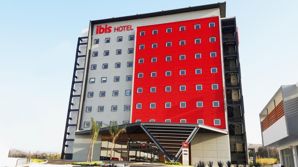 Отель Ibis Ирапуато Экстерьер фото